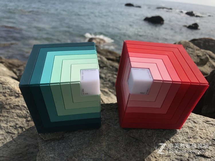 左珥电子520最劲暴款彩虹蓝牙音箱