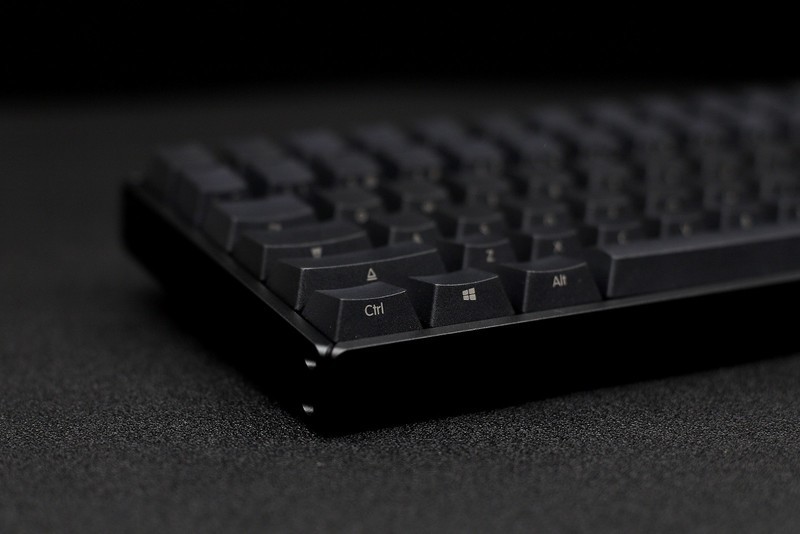 霸气侧漏” iQunix F96碳黑版双模机械键盘体验