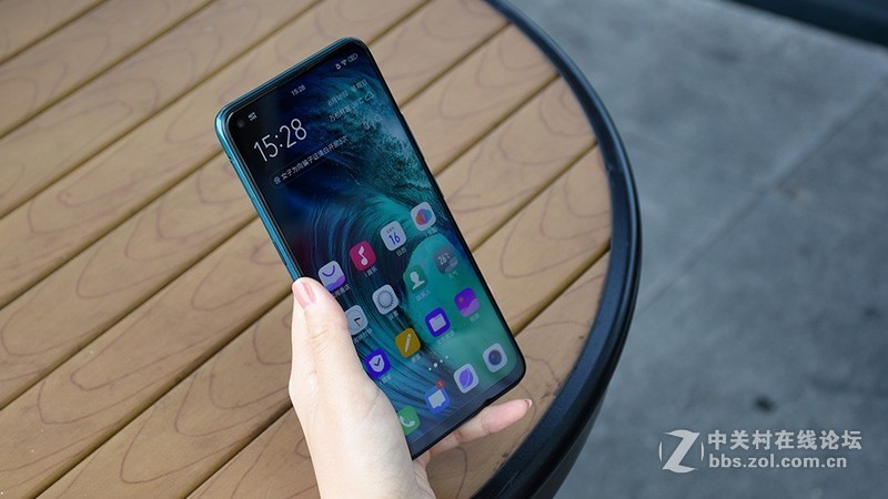 非线上品牌的转型思路：vivo Z5x体验报告