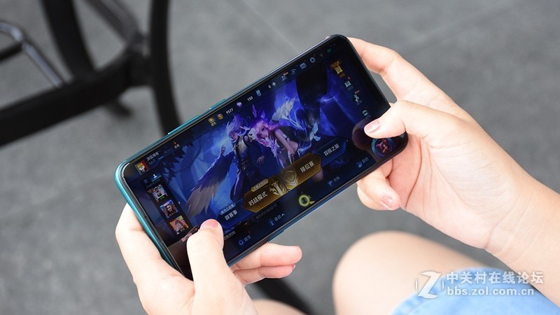 非线上品牌的转型思路：vivo Z5x体验报告