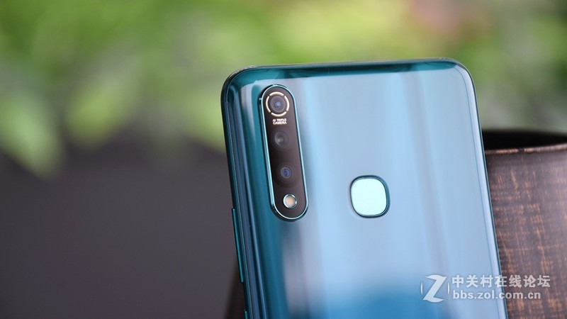 非线上品牌的转型思路：vivo Z5x体验报告