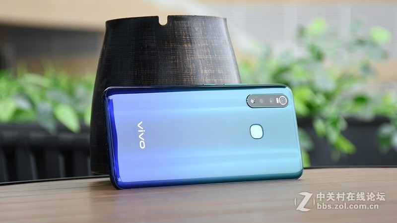 非线上品牌的转型思路：vivo Z5x体验报告