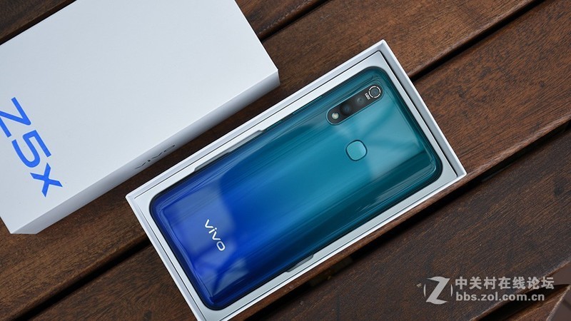 非线上品牌的转型思路：vivo Z5x体验报告