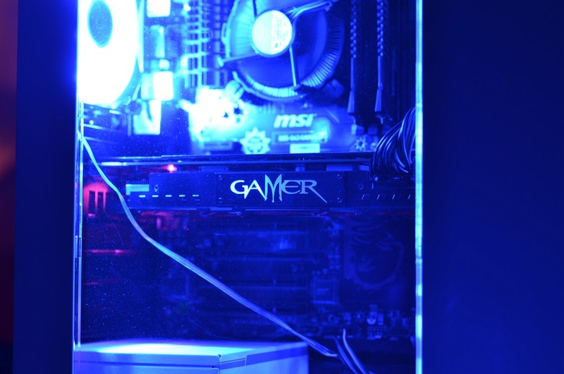 碳60+GTX960 480G SSD走起！半夜福利--充分体验光污染