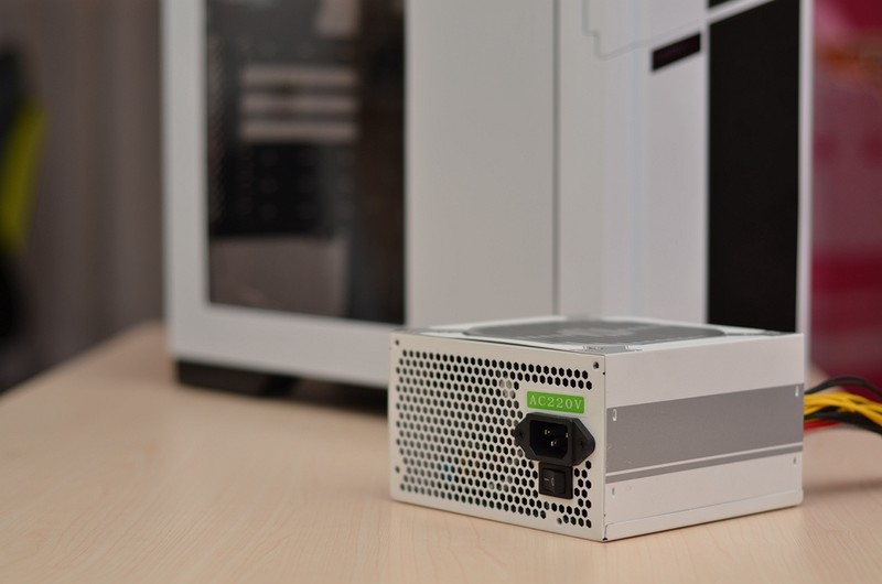 碳60+GTX960 480G SSD走起！半夜福利--充分体验光污染