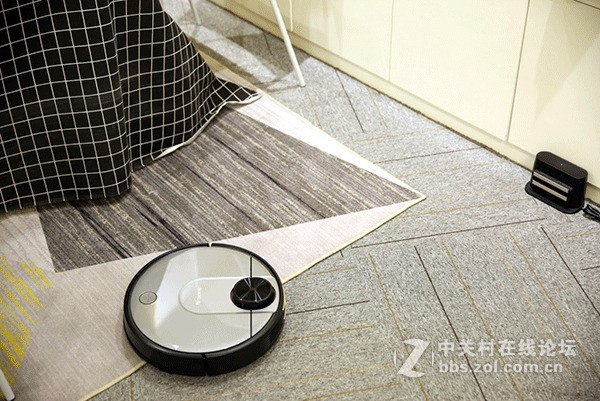 智能扫地机器人牌子浦桑尼克、小米有哪些突出闪光点？
