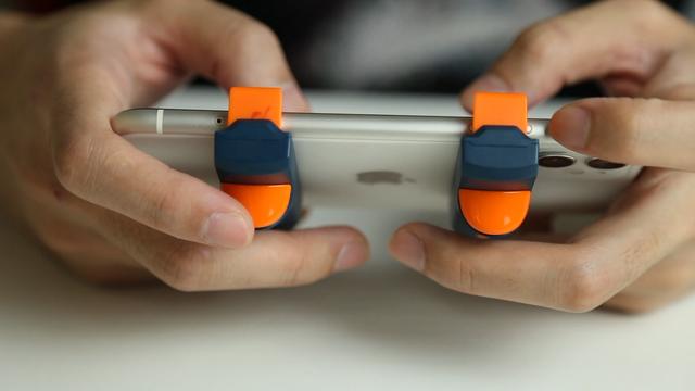 嫌游戏手机太贵？北通J1定价几十元，让手机瞬间化为吃鸡神器