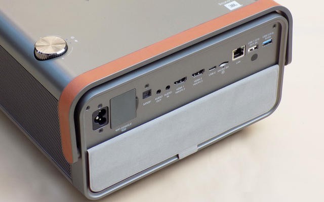 4K智能巨屏影院级视听盛宴，在家就能体验