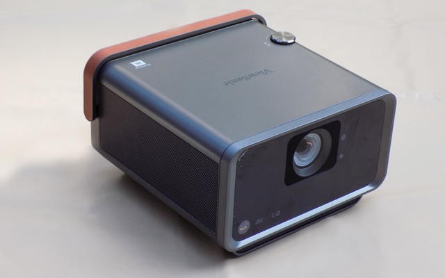 4K智能巨屏影院级视听盛宴，在家就能体验