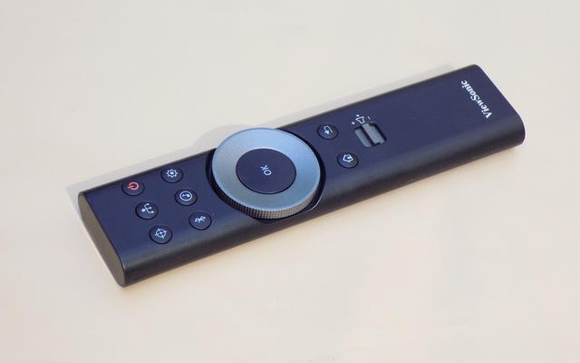 4K智能巨屏影院级视听盛宴，在家就能体验