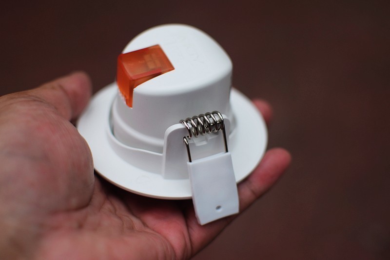 自己动手丰衣足食 记宜美LED灵动3寸筒灯的安装和使用