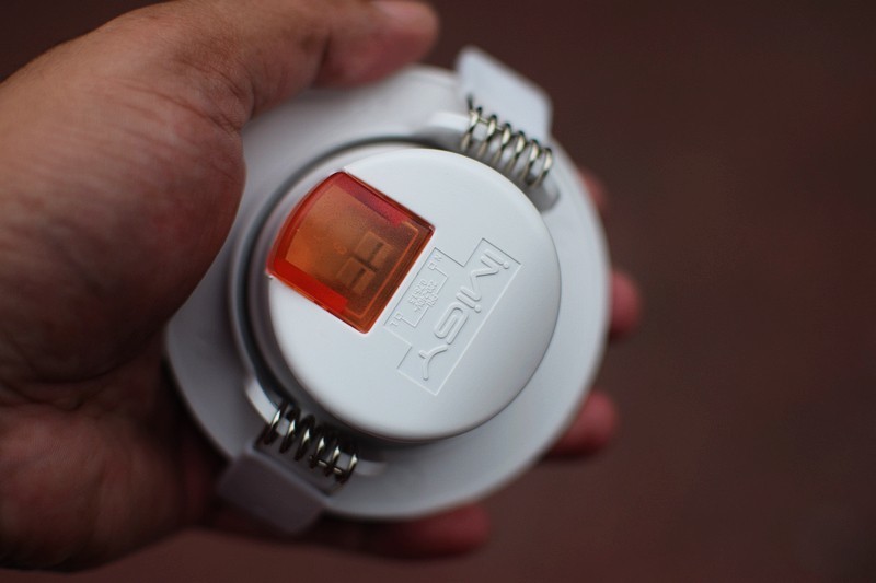 自己动手丰衣足食 记宜美LED灵动3寸筒灯的安装和使用