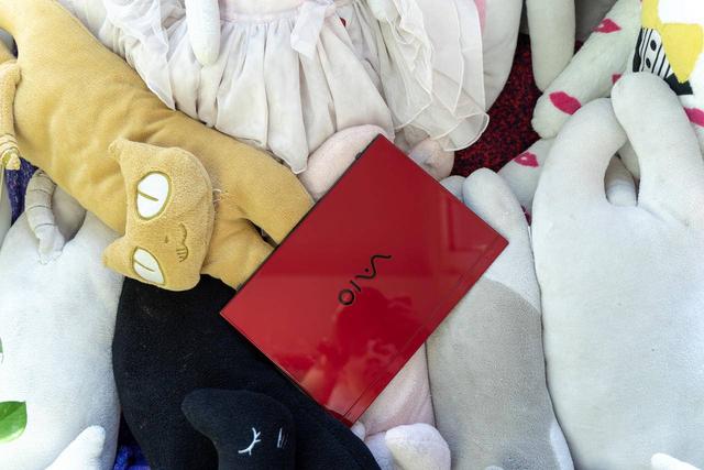 一张A4纸大小的笔记本挑战主力机，不知道产品经理疯了多少次