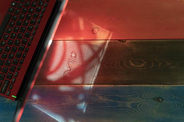 一张A4纸大小的笔记本挑战主力机，不知道产品经理疯了多少次