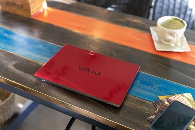 一张A4纸大小的笔记本挑战主力机，不知道产品经理疯了多少次