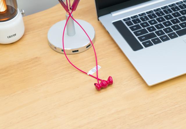 耳机居然也有Type-C闪充闪连，荣耀你不要太时尚