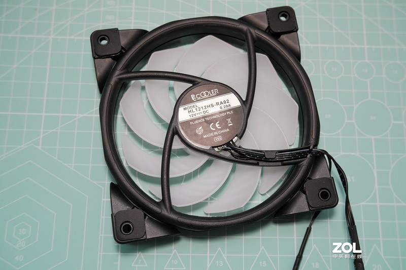 熄灭火焰山的挑战！颜值360水冷比240水冷强多少？——超频三 凌镜360一体式水冷评测