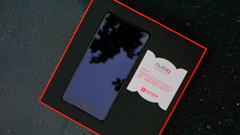 漆黑中的萤火虫，那样的鲜明，那样的出众—小红圈手机到手印象