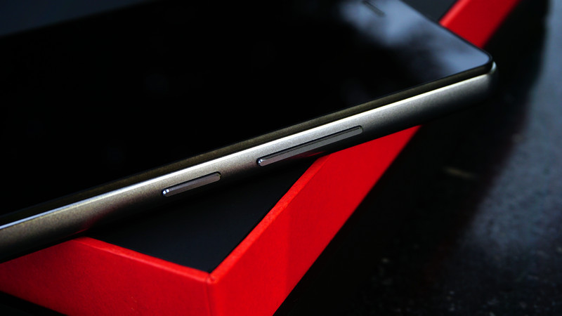 漆黑中的萤火虫，那样的鲜明，那样的出众—小红圈手机到手印象