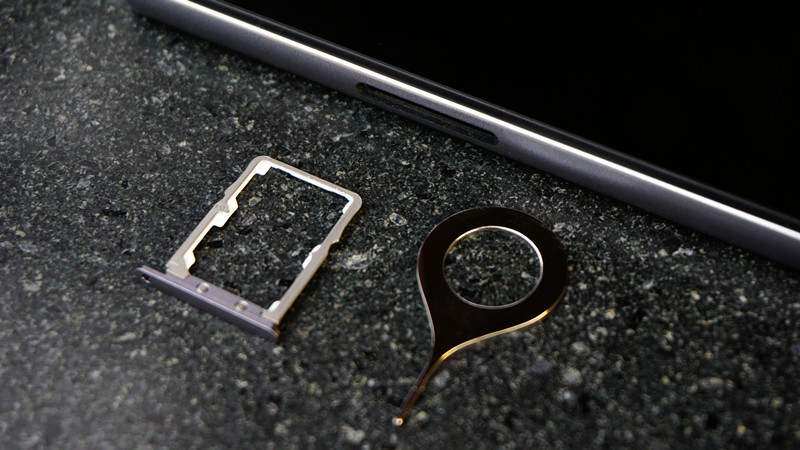 漆黑中的萤火虫，那样的鲜明，那样的出众—小红圈手机到手印象