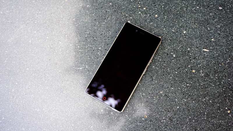 漆黑中的萤火虫，那样的鲜明，那样的出众—小红圈手机到手印象