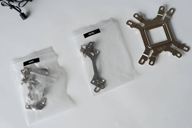 担心水冷漏液？不存在的，堡垒240RGB防漏液和神光同步我全都要