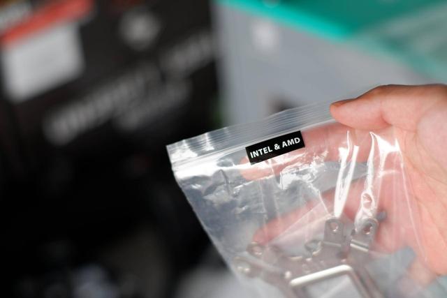 担心水冷漏液？不存在的，堡垒240RGB防漏液和神光同步我全都要