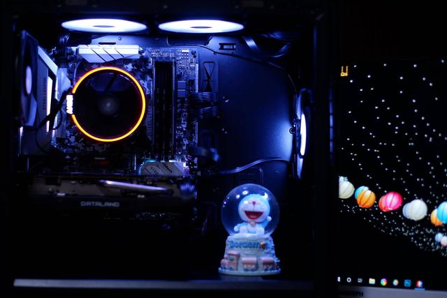 担心水冷漏液？不存在的，堡垒240RGB防漏液和神光同步我全都要