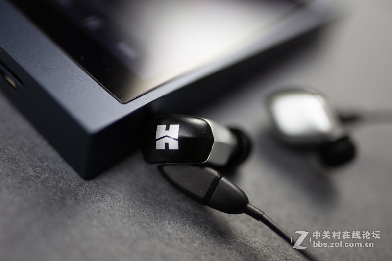科技以换壳为本，可它依然是准旗舰，Hifiman RE2000 silver耳机