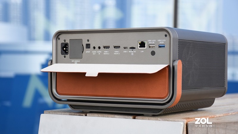 追求品质感的观影体验 优派X10-4K家用投影仪