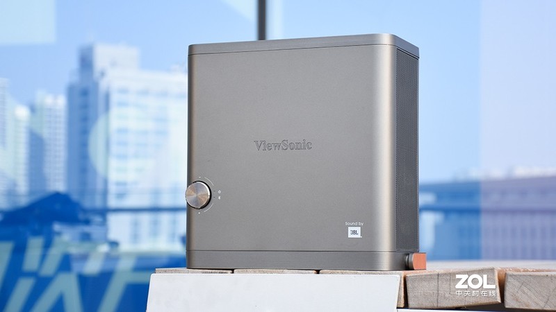 追求品质感的观影体验 优派X10-4K家用投影仪