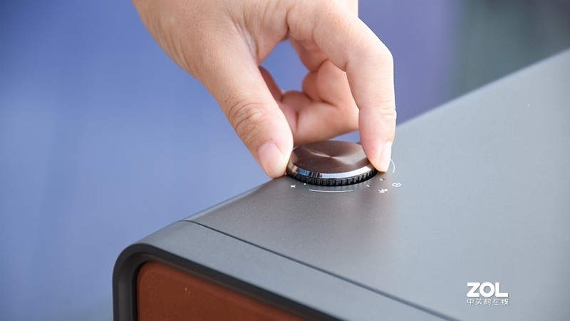 追求品质感的观影体验 优派X10-4K家用投影仪