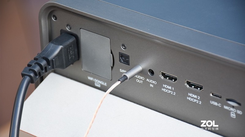 追求品质感的观影体验 优派X10-4K家用投影仪