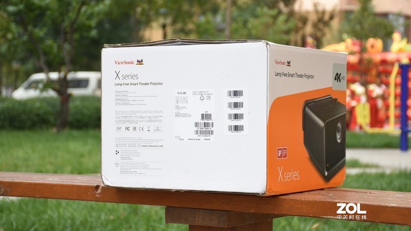 追求品质感的观影体验 优派X10-4K家用投影仪