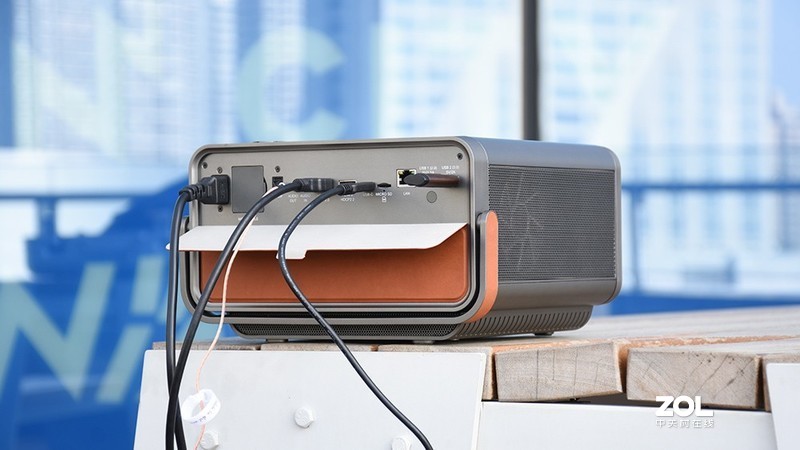 追求品质感的观影体验 优派X10-4K家用投影仪