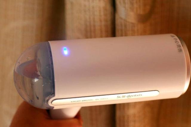 东菱手持挂烫机 便携是最大亮点