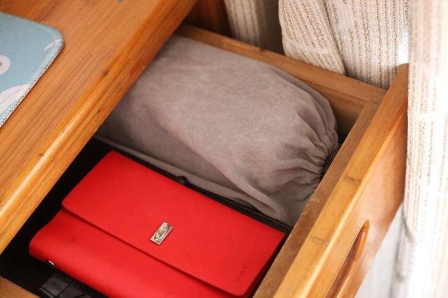 东菱手持挂烫机 便携是最大亮点