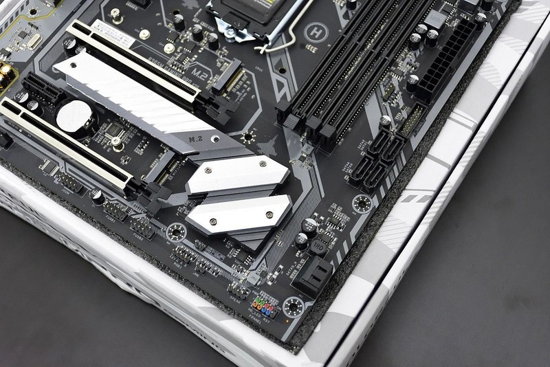 来自i9 9900K拷问，CVN B365M GAMING PRO V20开箱小测