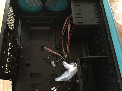 金河田超越机箱的散热系统设计的不错