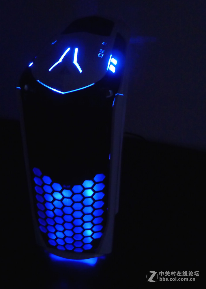 蓝色火焰，24K金牌模组 超越白箱入手装机