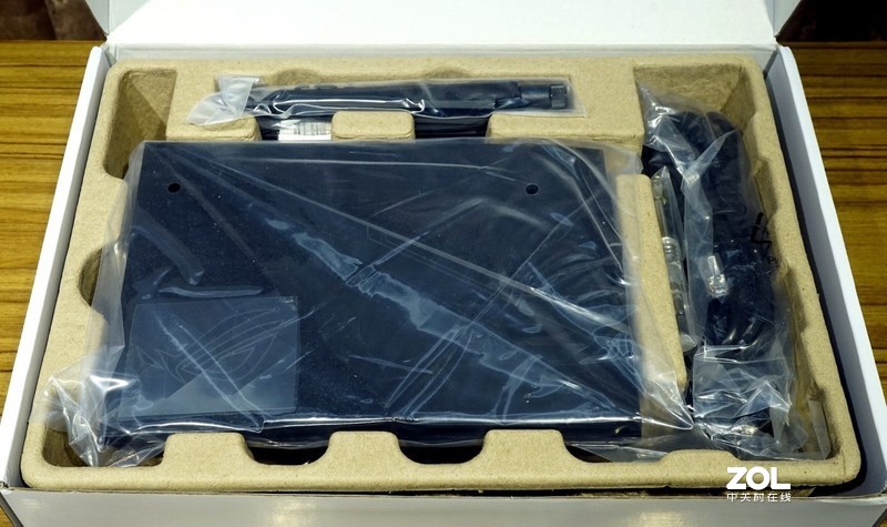 游戏加速、私有云、RGB灯效，一个都不能少——华硕GT-AC2900剁手分享