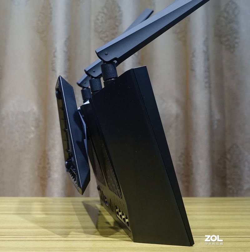 游戏加速、私有云、RGB灯效，一个都不能少——华硕GT-AC2900剁手分享