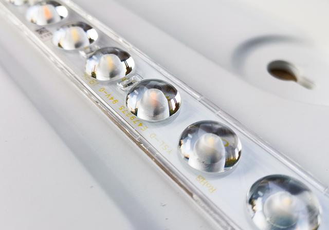 小米生态链这款灯具套装，能模拟从早到晚的光效，1399元值不值