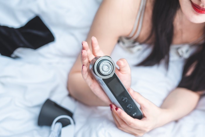 女生最爱的礼品？男生也能用？雅萌YAMAN油痘救星！