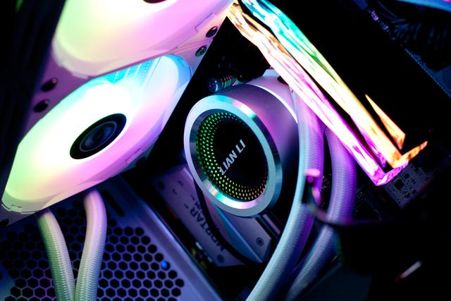 鬼斧神工再现，散热新升级联力鬼斧AIR RGB体验