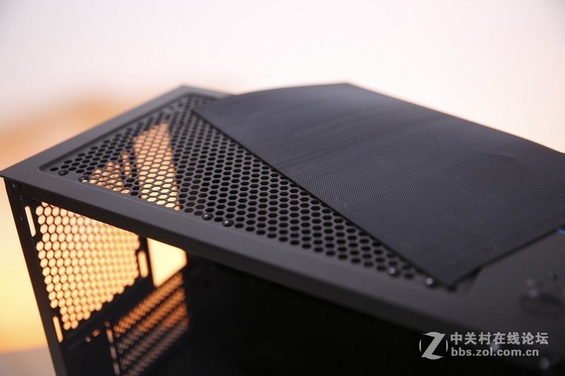 打造游戏小钢炮，i7 8700+RTX2080+先马平头哥M1装机