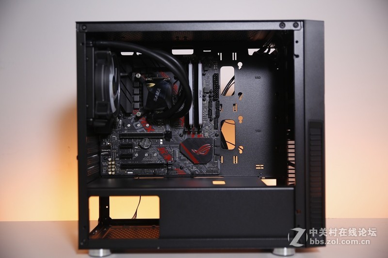 打造游戏小钢炮，i7 8700+RTX2080+先马平头哥M1装机