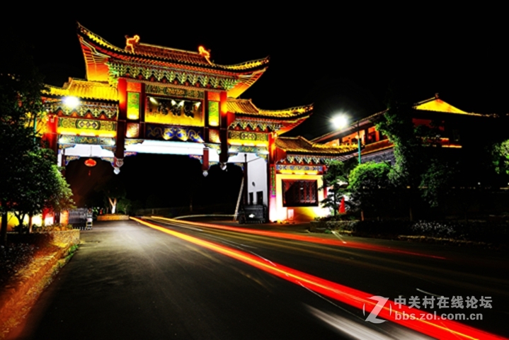 双龙夜色