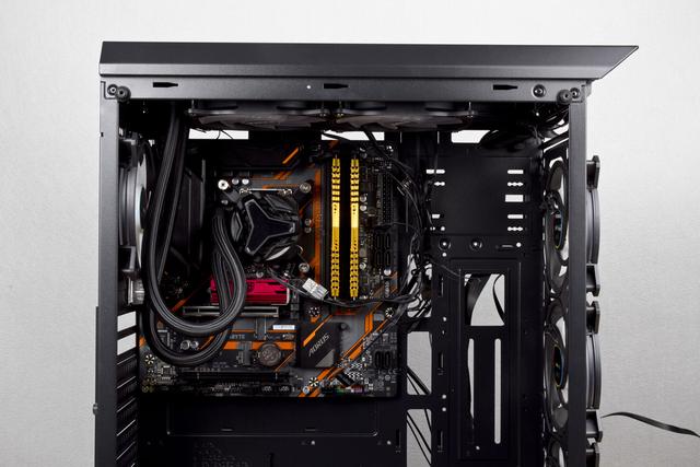 先马坦克3+冰川240RGB体验，这光污染太酷