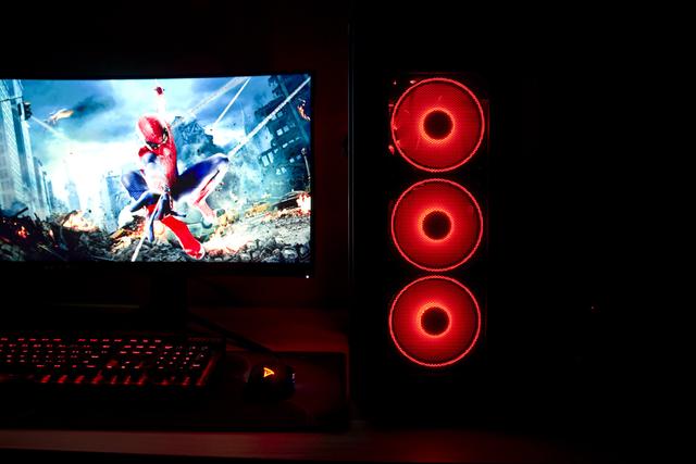 先马坦克3+冰川240RGB体验，这光污染太酷